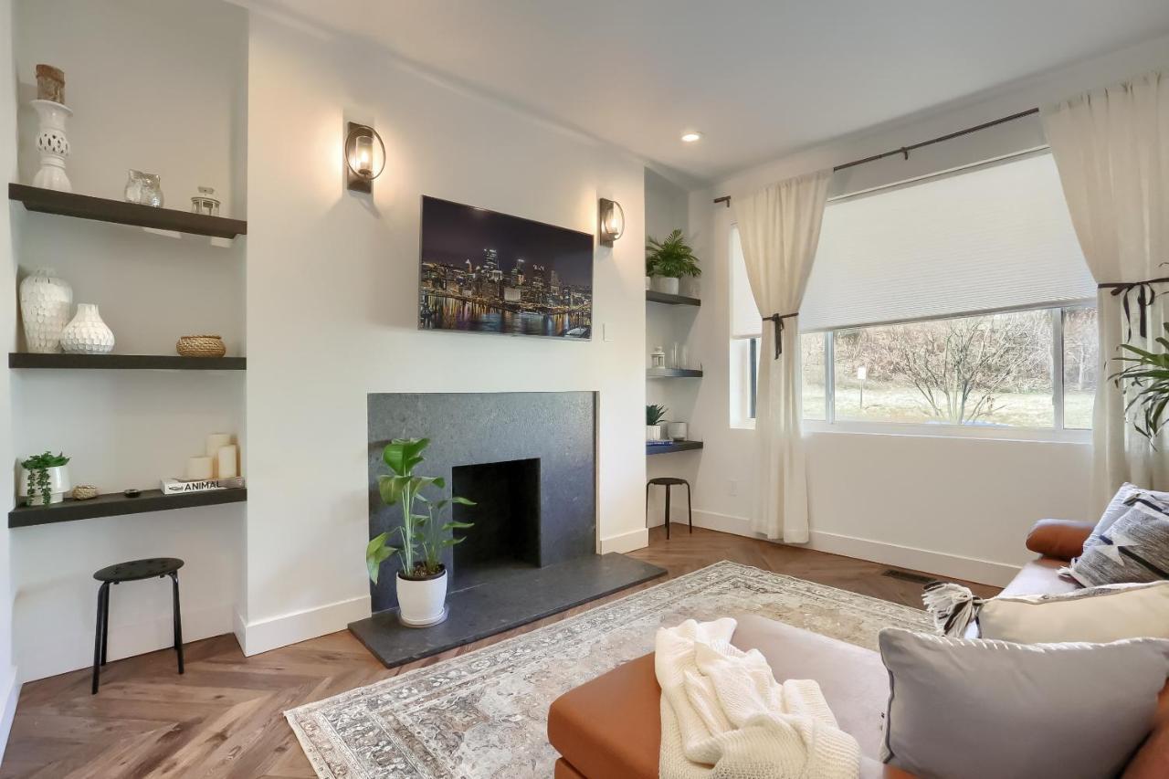 Newly Renovated Victorian Gem Perfect Space For Family Vacations! Питтсбург Экстерьер фото