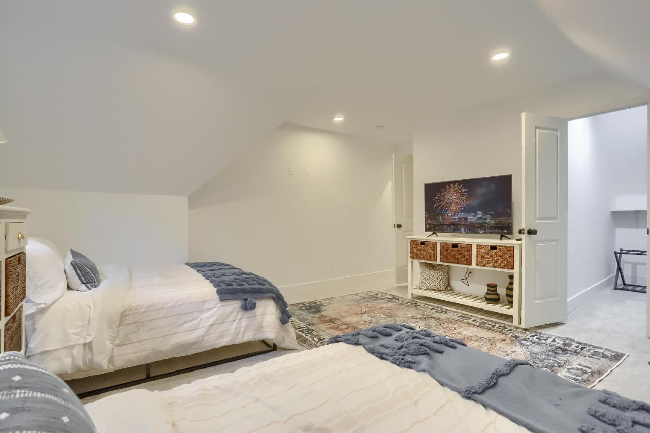 Newly Renovated Victorian Gem Perfect Space For Family Vacations! Питтсбург Экстерьер фото